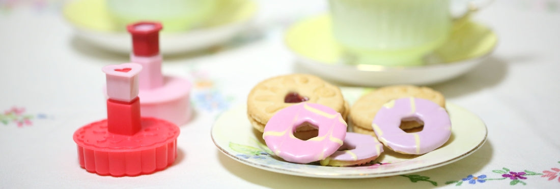 iced ring biscuit recipe using classic british biscuit cutters