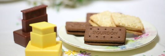 Custard cream and bourbon classic british biscuit cutters from dexam